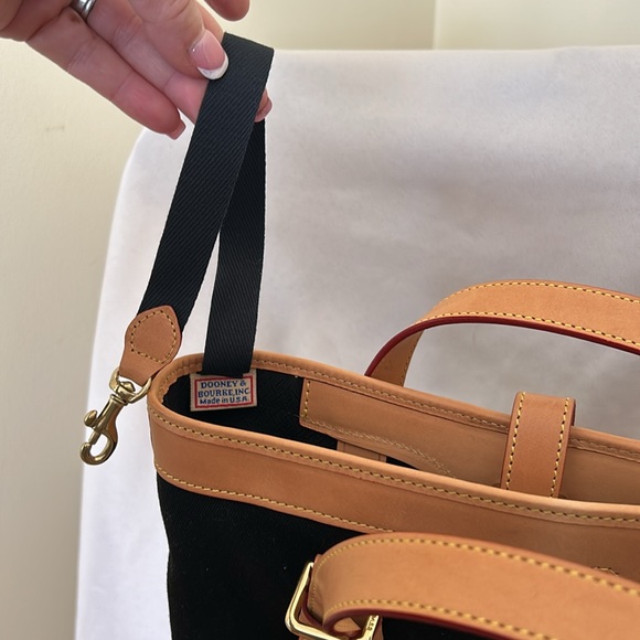 Dooney & Bourke Cabriolet Canvas and Leather Bucket Bag Vintage NWT - Picture 10 of 15
